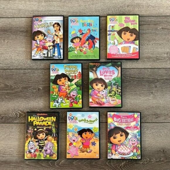 Nickelodeon Dora the Explorer dvd bundle - Picture 1 of 3